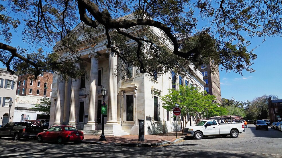 22 Bull St, Savannah, GA 31401 Retail For Lease