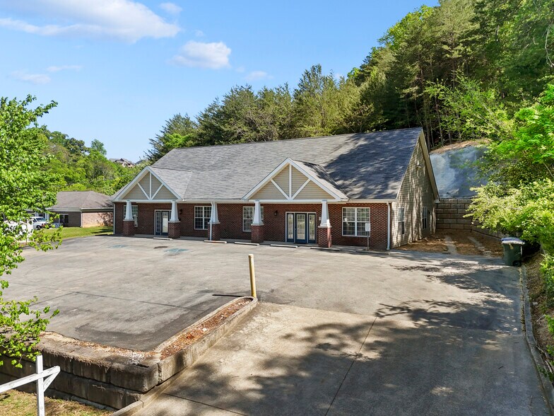 More Photos Of 317 Sylvan St, Chattanooga Office For Sale