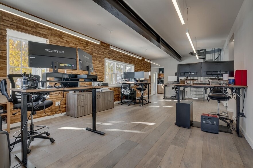 More Photos Of 10270 Donner Pass Rd, Truckee Office For Sale