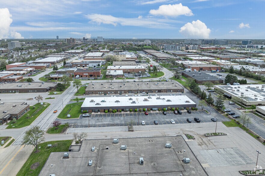 More Photos Of 421-449 Eisenhower Ln S, Lombard Research And Development For Sale