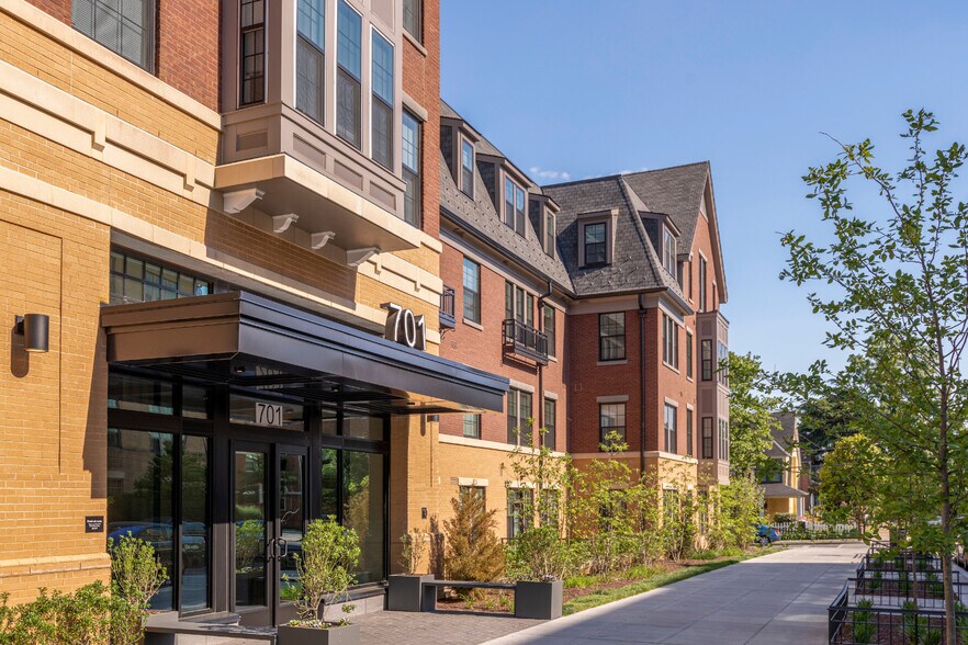 More Photos Of 625 Monroe St NE, Washington Apartments For Lease