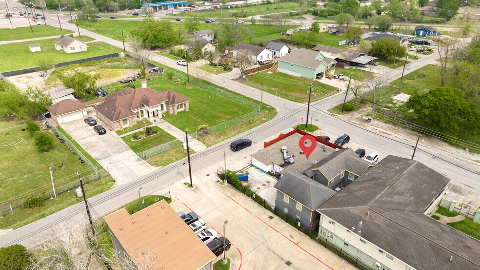 More Photos Of 412 S 8th St, South Houston Flex For Sale