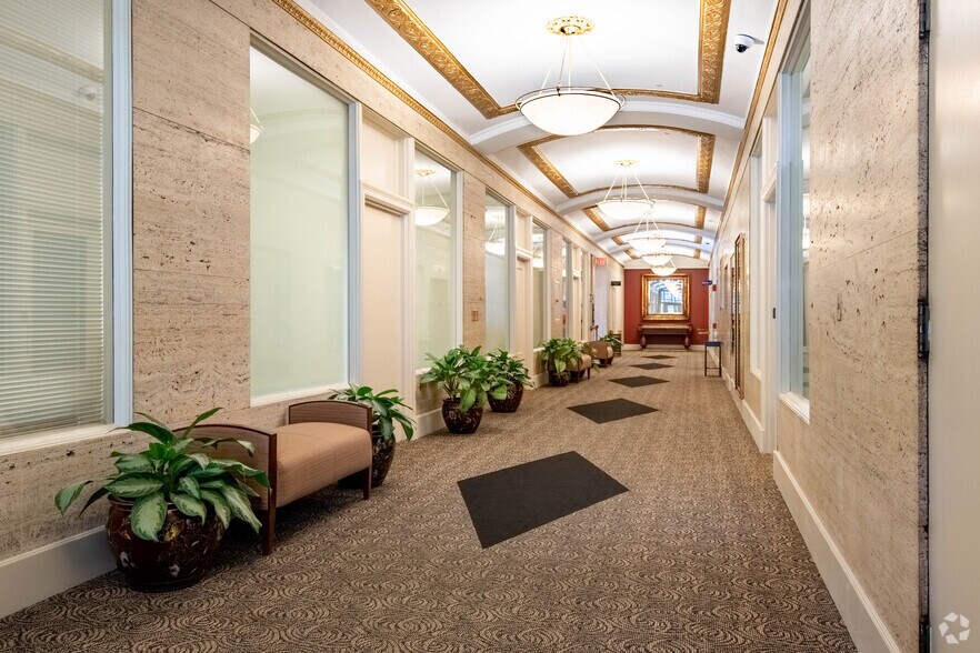 More Photos Of 122 W Washington Ave, Madison Loft Creative Space For Lease