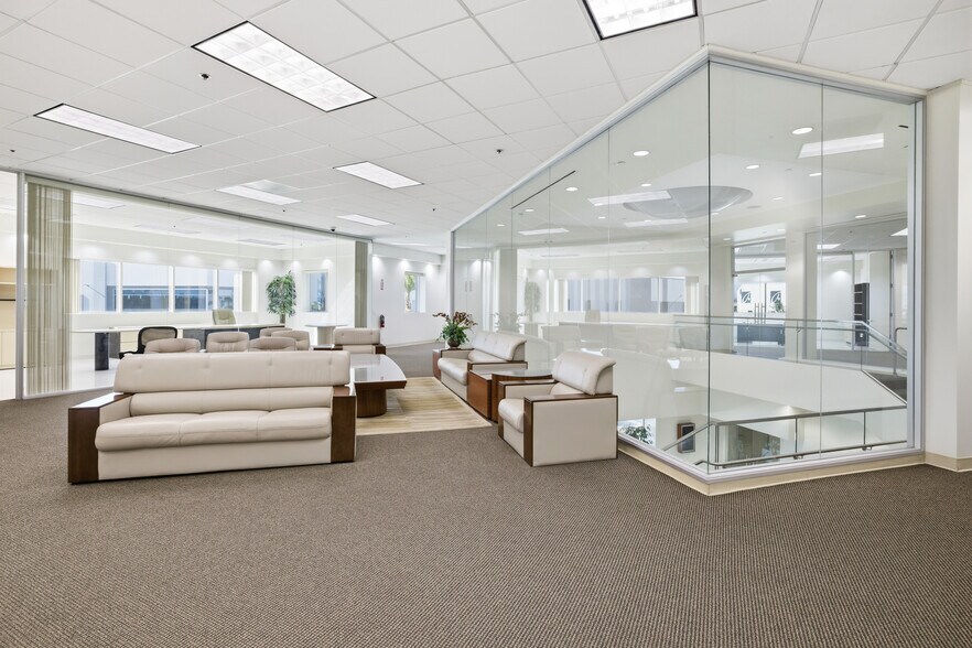 More Photos Of 15 Whatney, Irvine Research And Development For Lease