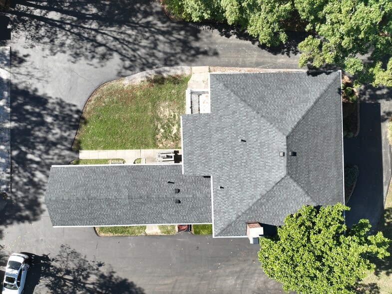 More Photos Of 869 W North Bend Rd, Cincinnati Office For Sale