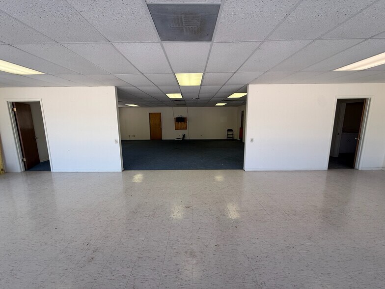 More Photos Of 107 S Lee St, Fredericksburg Flex For Lease