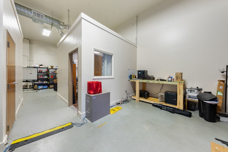 More Photos Of 4511 Hillsborough Rd, Durham Flex For Lease