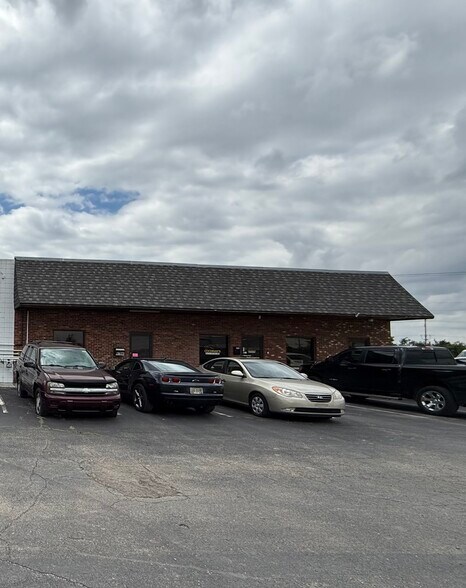 More Photos Of 4794 S Dixie Dr, Dayton Auto Repair For Lease