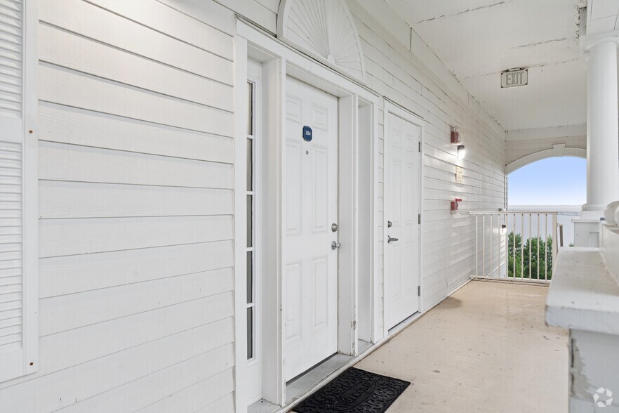 More Photos Of 231 Waterside Dr, Roper Apartments For Sale