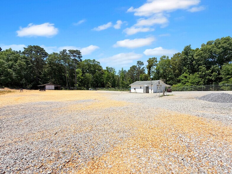More Photos Of 1155 Union Chapel Rd E, Northport Land For Lease
