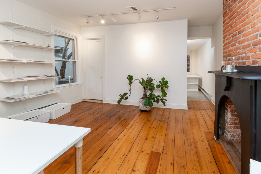 More Photos Of 24 N Main St, Lambertville Office For Sale