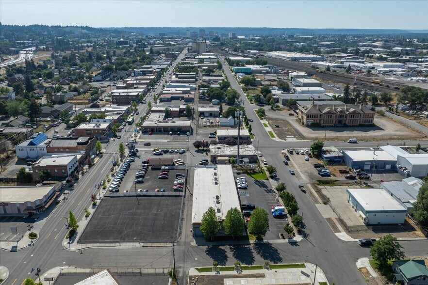 More Photos Of 2018 E Riverside Ave, Spokane Flex For Lease