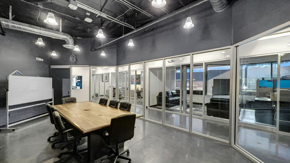 More Photos Of 5 Longevity Dr, Henderson Light Manufacturing For Sale