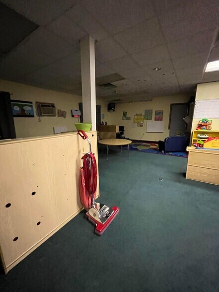 More Photos Of 3375 Merriam St, Muskegon Office For Lease