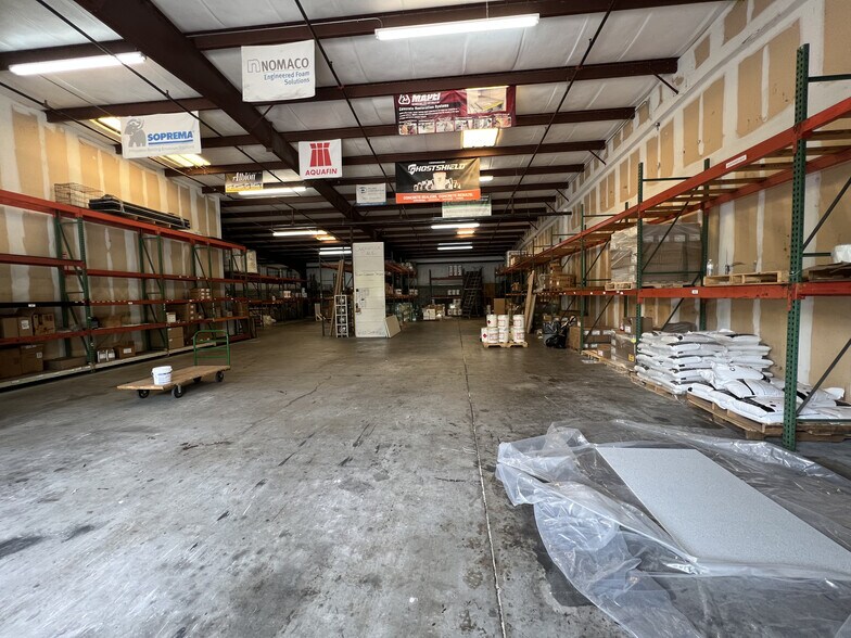 More Photos Of 550 Kane Ct, Oviedo Warehouse For Lease