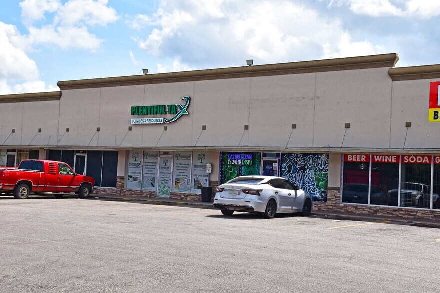 More Photos Of 8707 Martin Luther King Blvd, Houston Storefront For Lease