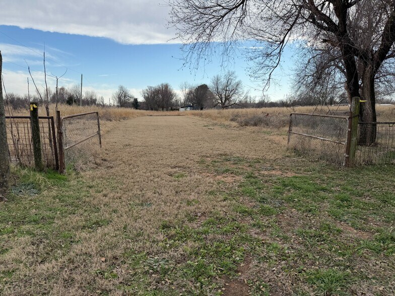 More Photos Of 17 S Cemetery Rd, Tuttle Land For Sale