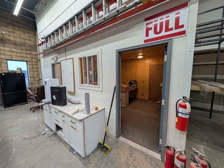 More Photos Of 8616 Xylon Ave N, Brooklyn Park Light Manufacturing For Lease