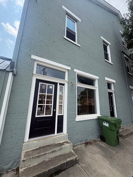 More Photos Of 131 Elm St, Ludlow Loft Creative Space For Lease