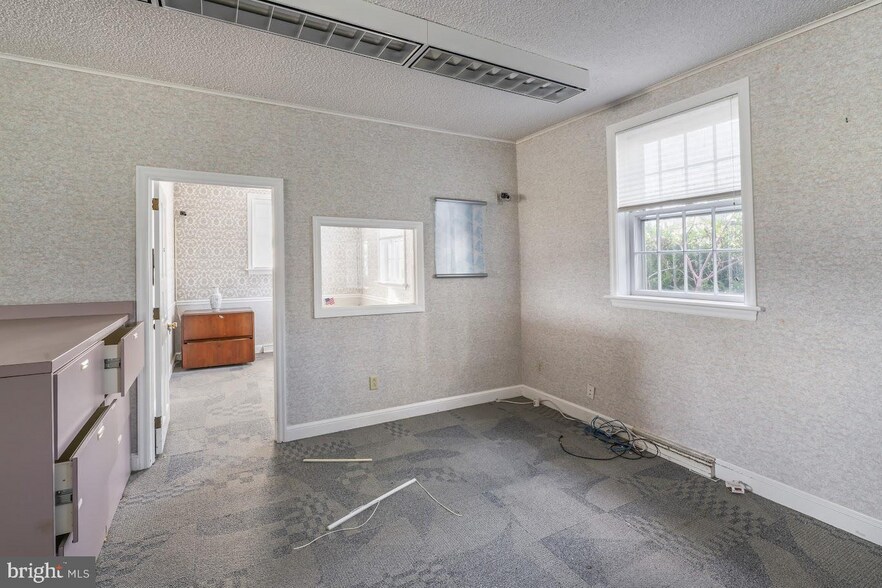 More Photos Of 4943 Landis Ave, Vineland Bank For Lease