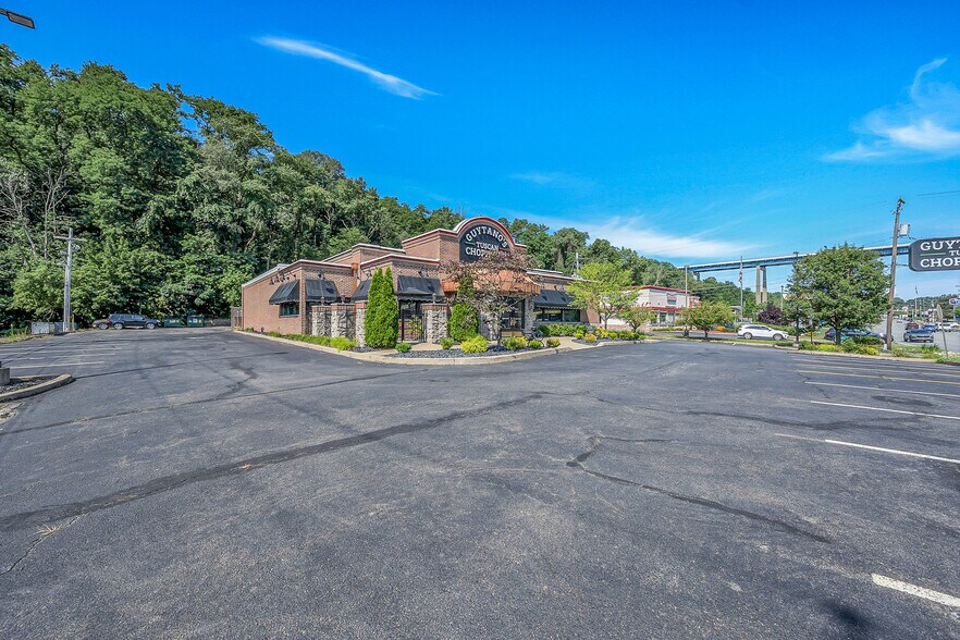 More Photos Of 821 Northern Blvd, Clarks Summit Restaurant For Sale