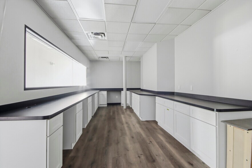 More Photos Of 25319 Interstate 45, Spring Medical For Lease