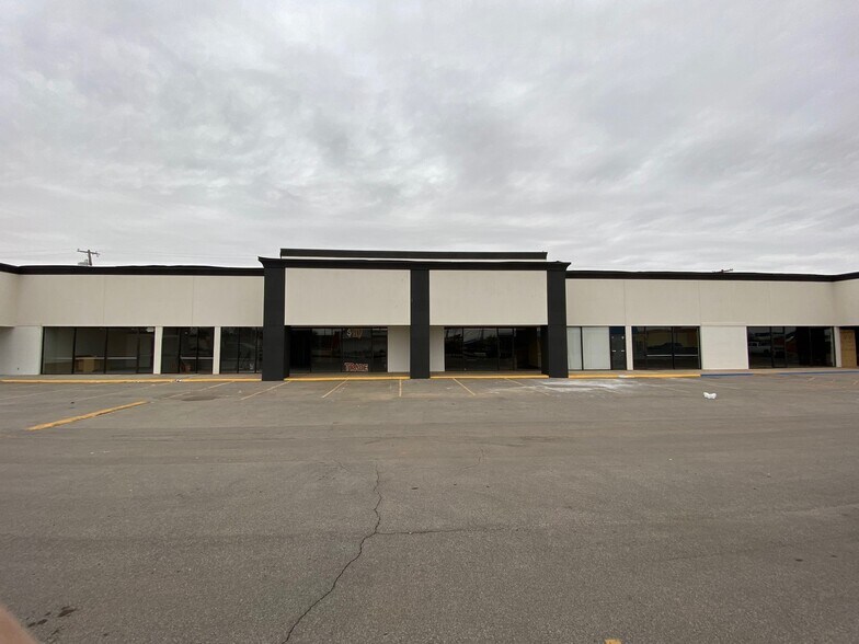More Photos Of 1311 N Janeway Ave, Moore Freestanding For Lease