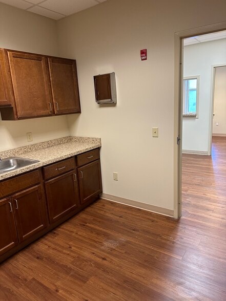 More Photos Of 101 Financial Dr, Elizabethtown Medical For Lease