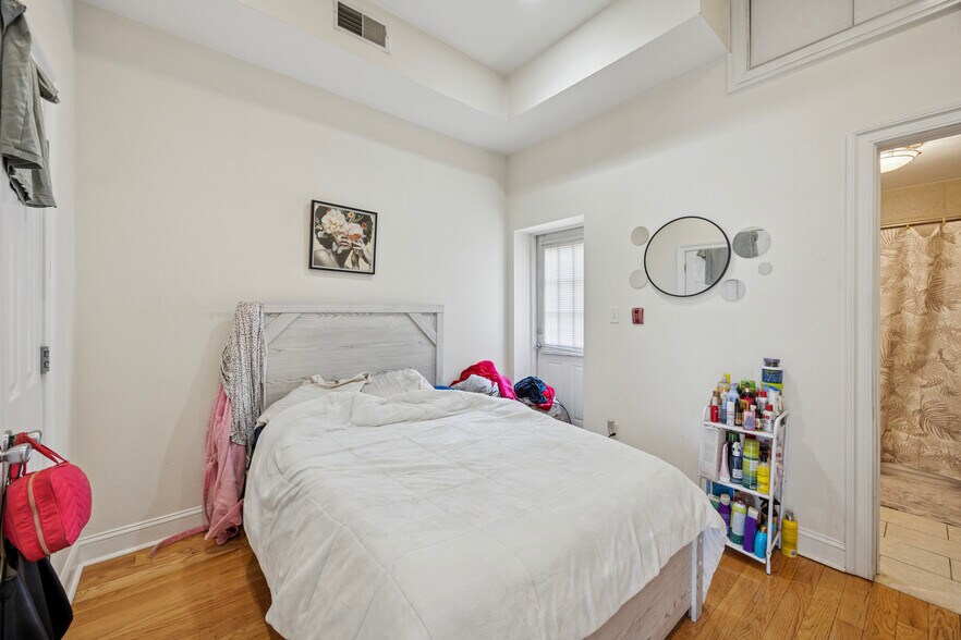 More Photos Of 1507 Fairmount Ave, Philadelphia Apartments For Sale