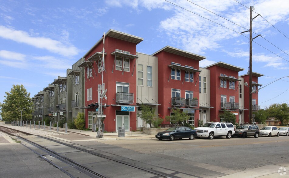 More Photos Of 1601 E 5th St, Austin Apartments For Lease