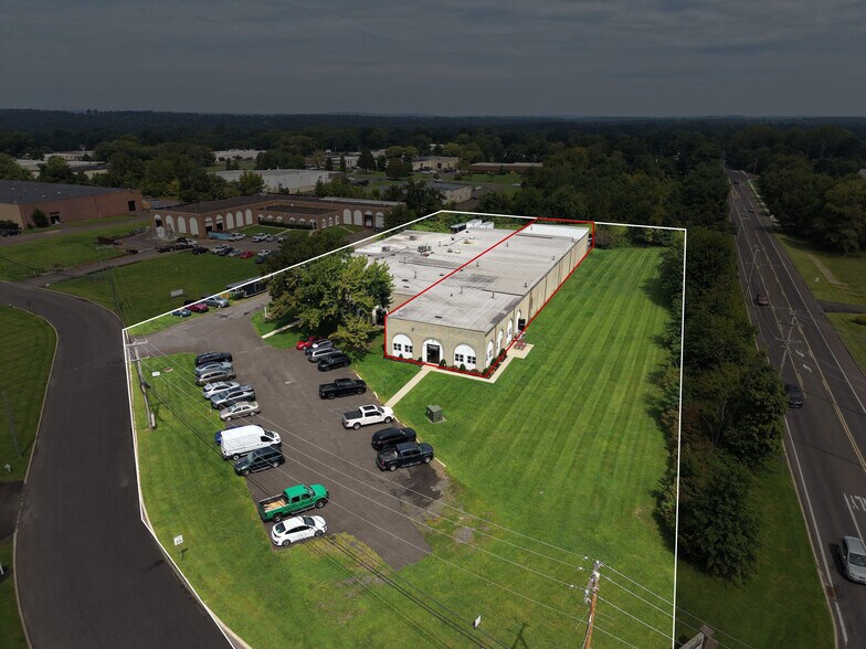 More Photos Of 1001 Pulinski Rd, Warminster Township Warehouse For Lease