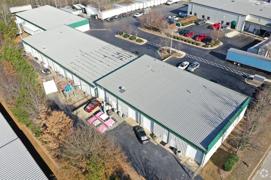 More Photos Of 1900 AL Boat Dr, Raleigh Flex For Lease