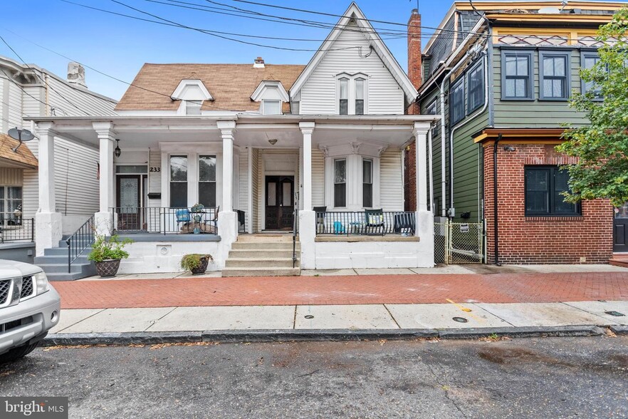 More Photos Of 235 Monmouth St, Gloucester City Apartments For Sale