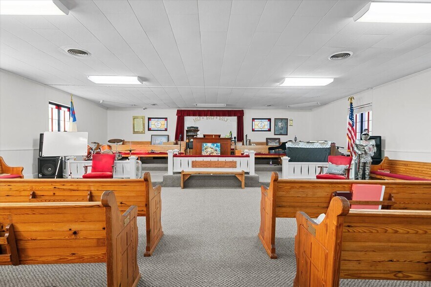 More Photos Of 123 Bethel Church Rd NE, Dalton Religious Facility For Sale