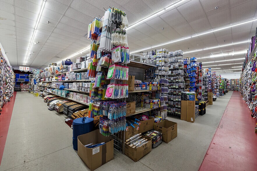 More Photos Of 2419 Lapeer Rd, Port Huron General Retail For Sale