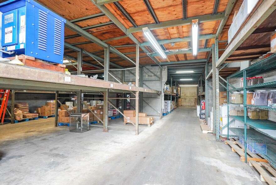 More Photos Of 1116-1120 Targee St, Staten Island Freestanding For Sale