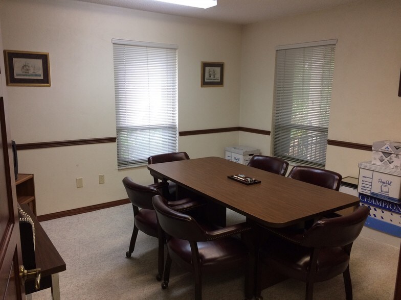 More Photos Of 1326 S Ridgewood Ave, Daytona Beach Office For Lease