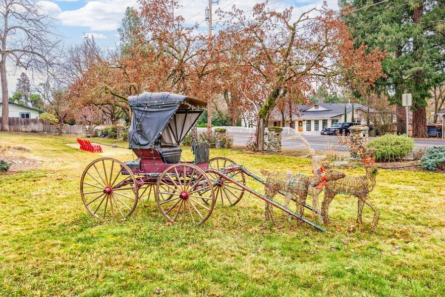 More Photos Of 455 N Oregon St, Jacksonville Hospitality For Sale