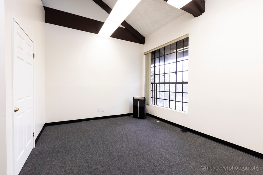 More Photos Of 800 E Wardlow Rd, Long Beach Medical For Sale