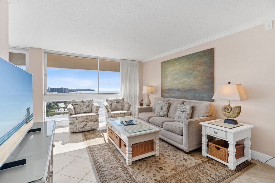 More Photos Of 5966 Midnight Pass Rd, Sarasota Hotel For Sale