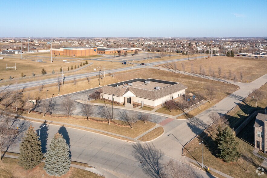 More Photos Of 5225 N 158th Ave, Omaha Daycare Center For Lease