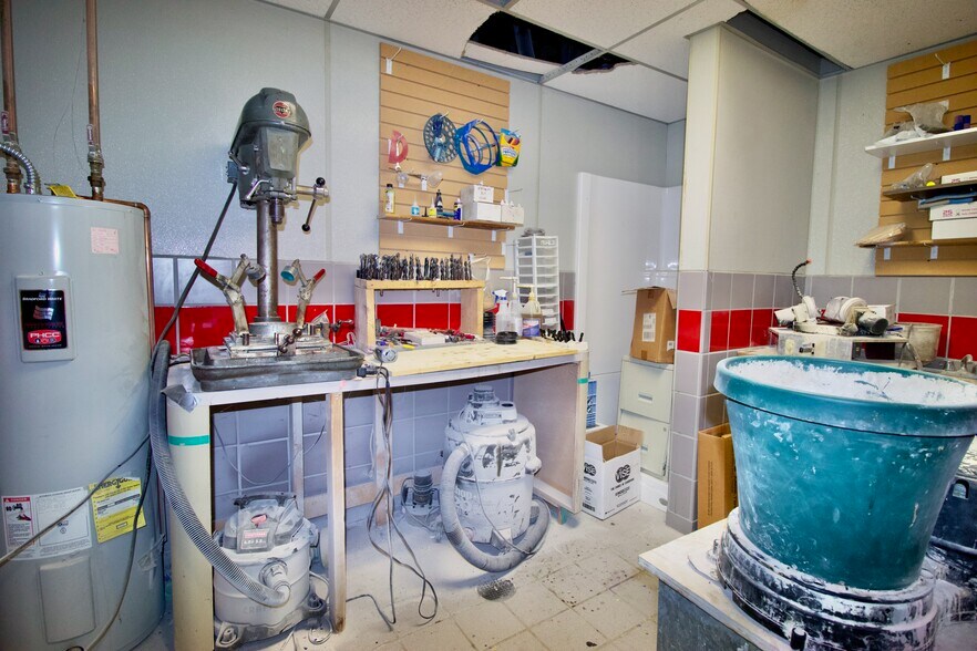 More Photos Of 157 Maple Carriage Dr, Lewisburg Bowling Alley For Sale