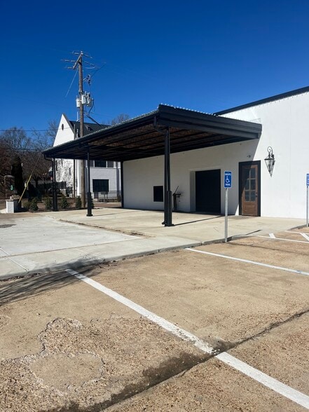 More Photos Of 2445 Highway 51, Hernando Restaurant For Lease