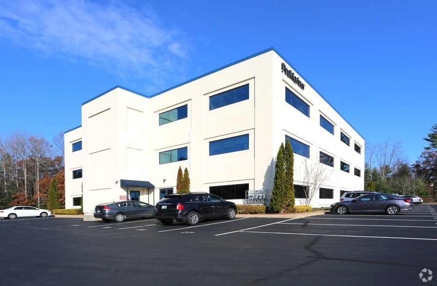 More Photos Of 15 Dartmouth Dr, Auburn Office For Lease