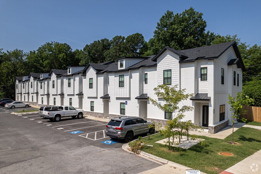 Primary Photo Of 1333 & 1339 W Mount Comfort Rd, Fayetteville Apartments For Sale