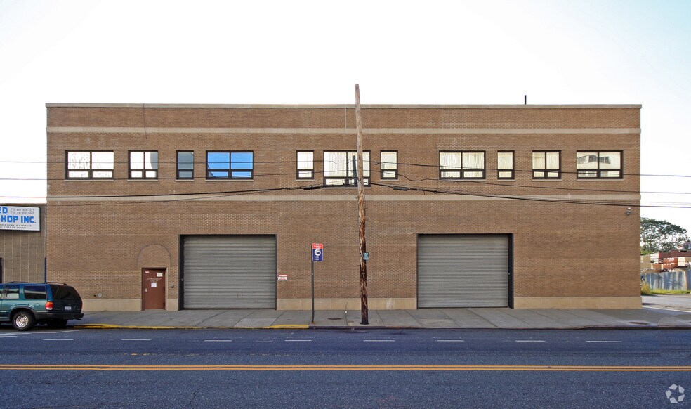 More Photos Of 37-41 Vernon Blvd, Long Island City Warehouse For Sale