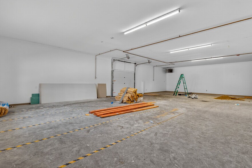 More Photos Of 430 Chapel Hill Rd, Oakdale Freestanding For Lease