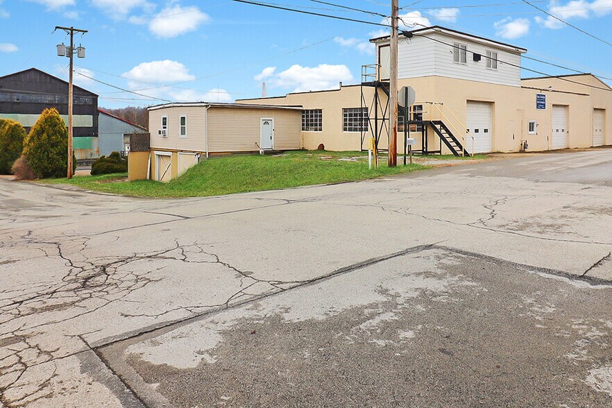 More Photos Of 704 California Ave, Rochester Industrial For Sale