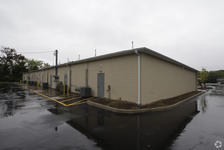 More Photos Of 1401 Little Gloucester Rd, Blackwood Storefront For Lease