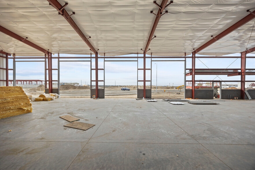More Photos Of 1342 E Saint Helens St, Pasco Light Distribution For Lease
